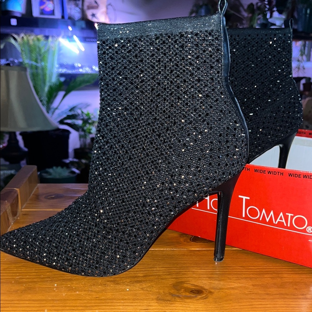 Hot Tomato Black sparkle Heeled Boots